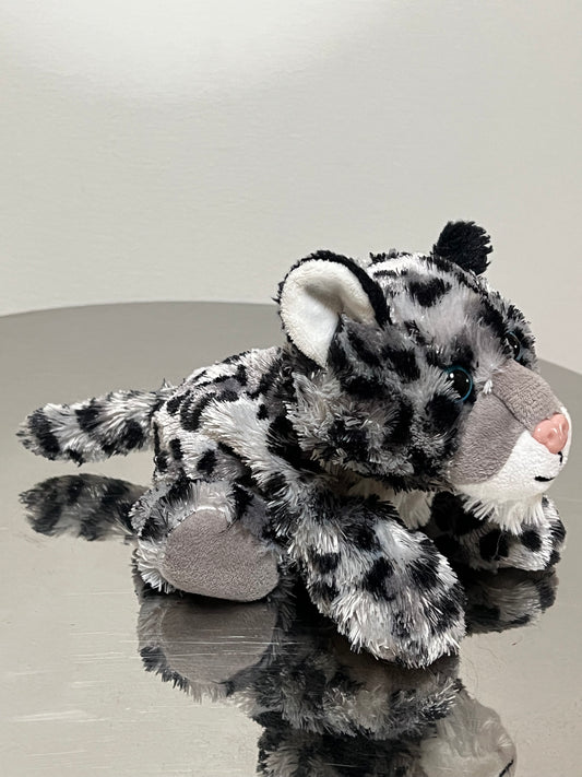 Luna the Snow Leopard